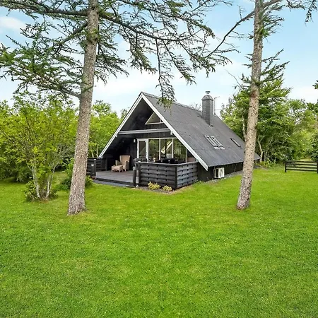 Two-bedroom Holiday In *